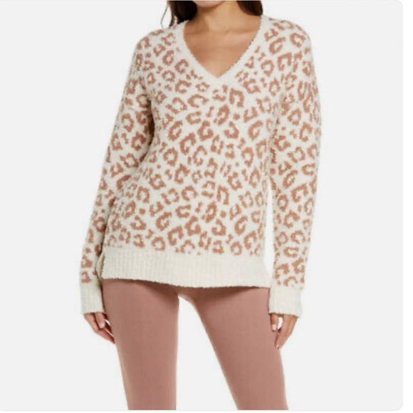 13. UGG Ugg Cecilia V-neck Sweater Snow Leopard - Picture 7 of 16